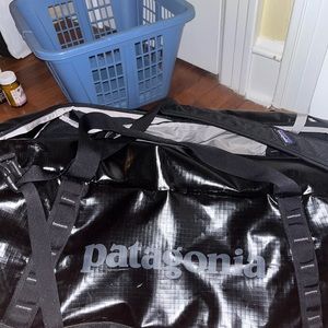 Patagonia 70L Duffel almost new